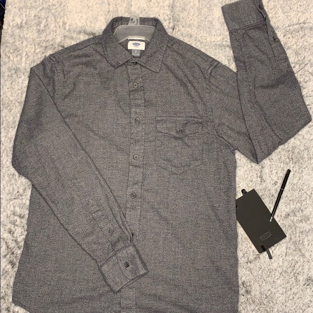 Old Navy Heathered Gray Button Up